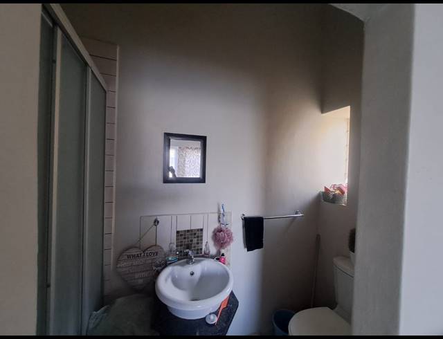 3 BEDROOM APARTMENT FOR SALE IN WATERVAL EAST